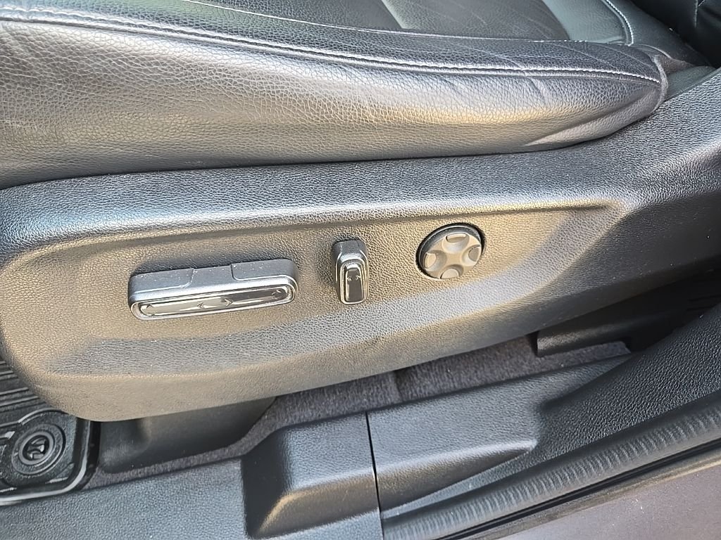 Used 2021  Honda Touring image 39