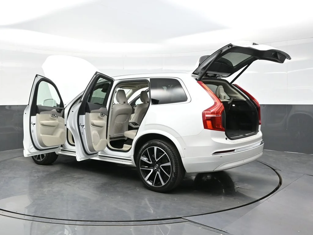 Certified Used 2024 Crystal White Volvo Plus image 46