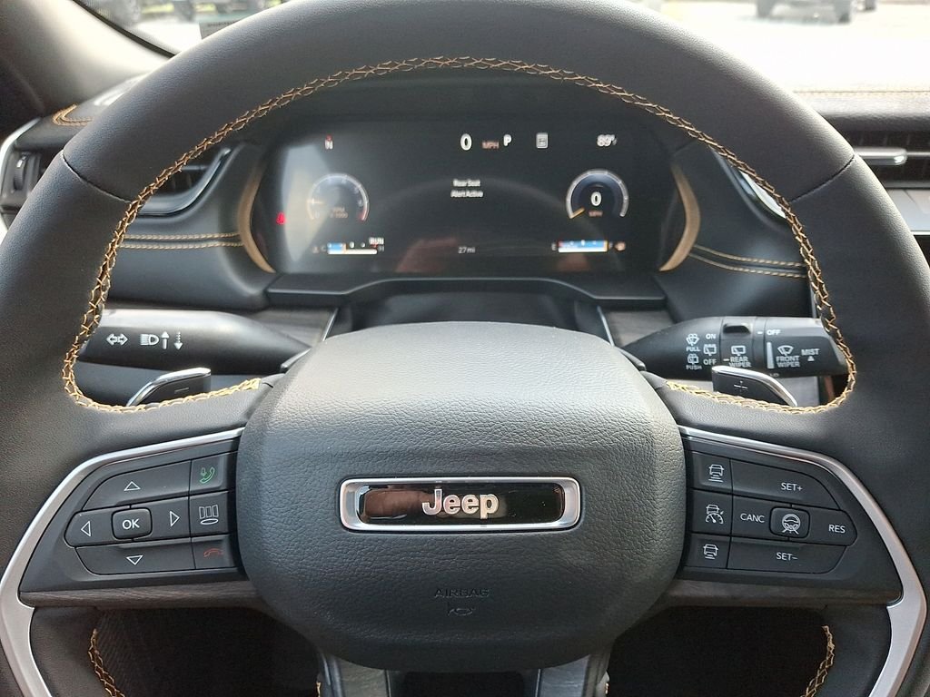 New 2026 Diamond Black Crystal Pearlcoat Jeep  image 14