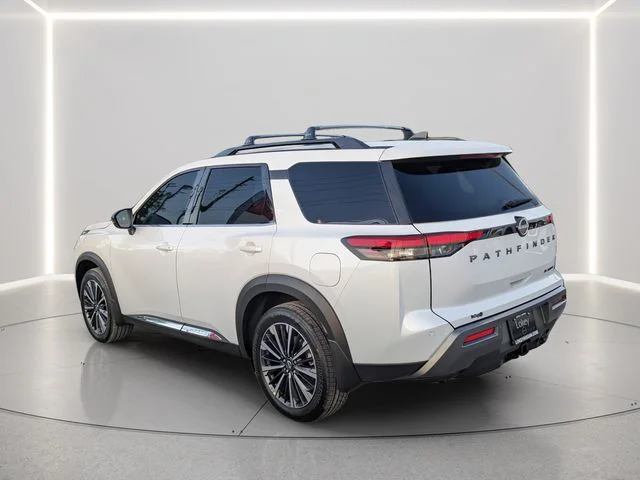 New 2026 Everest White Pearl TriCoat Nissan Platinum image 3