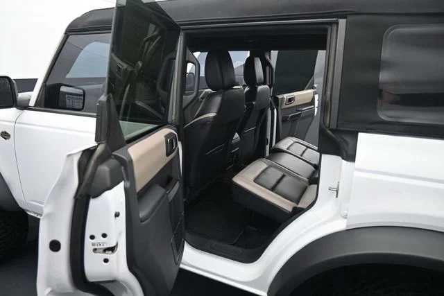 Used 2024 White Ford Wildtrak image 15