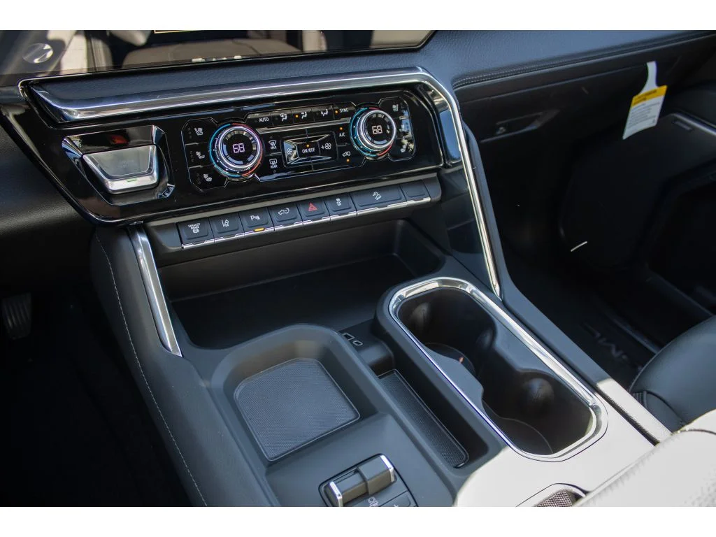 2026 GMC Sierra 3500HD Denali - Photo 31