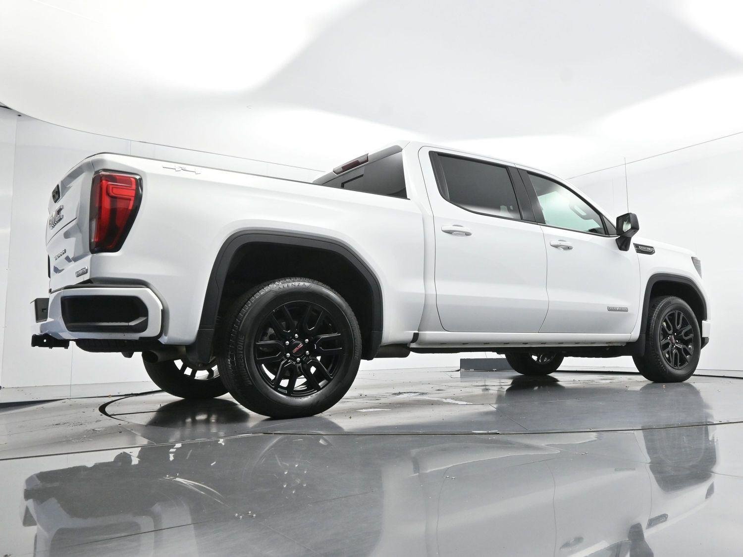 Used 2024 Summit White GMC Elevation image 47