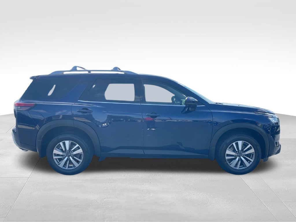Used 2023 Blue Nissan SL image 5