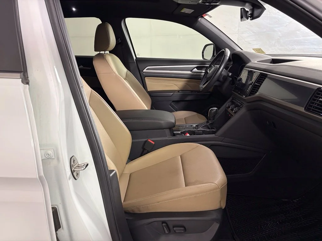Used 2020 White Volkswagen 3.6L V6 SEL image 41
