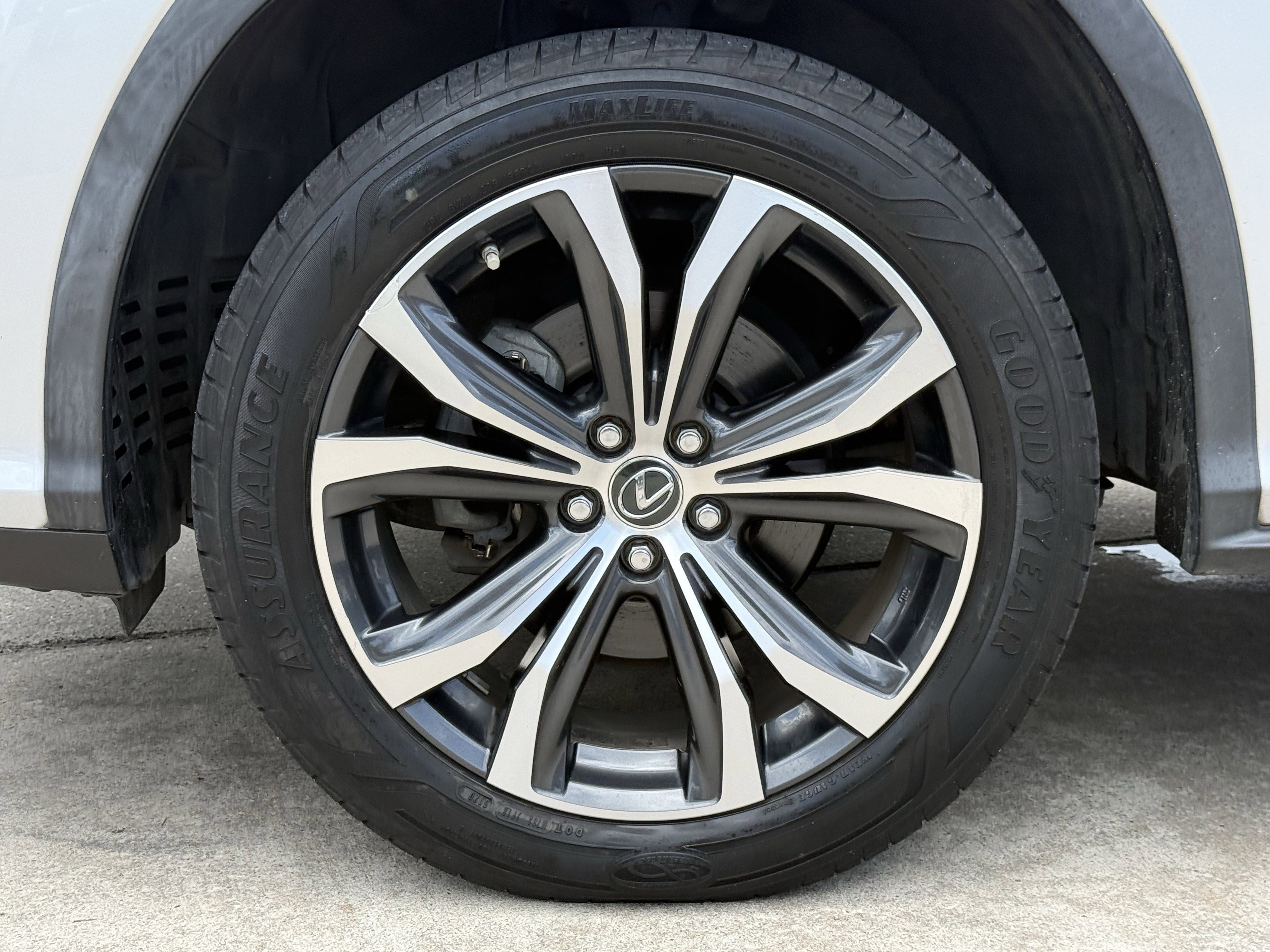Used 2018 Silver Lexus RX 350L Premium image 11