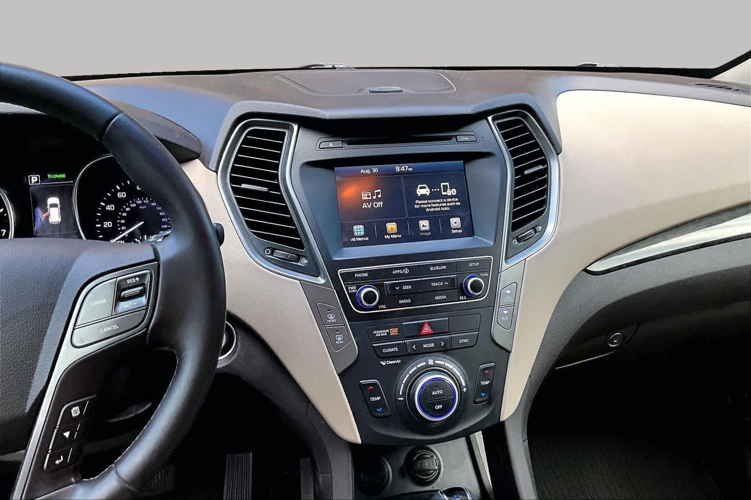 Pre-Owned 2017 Hyundai Santa Fe Sport 2.4L