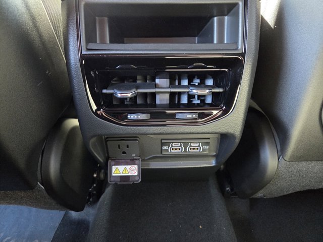 New 2025 Silver Zynith Jeep Altitude image 28