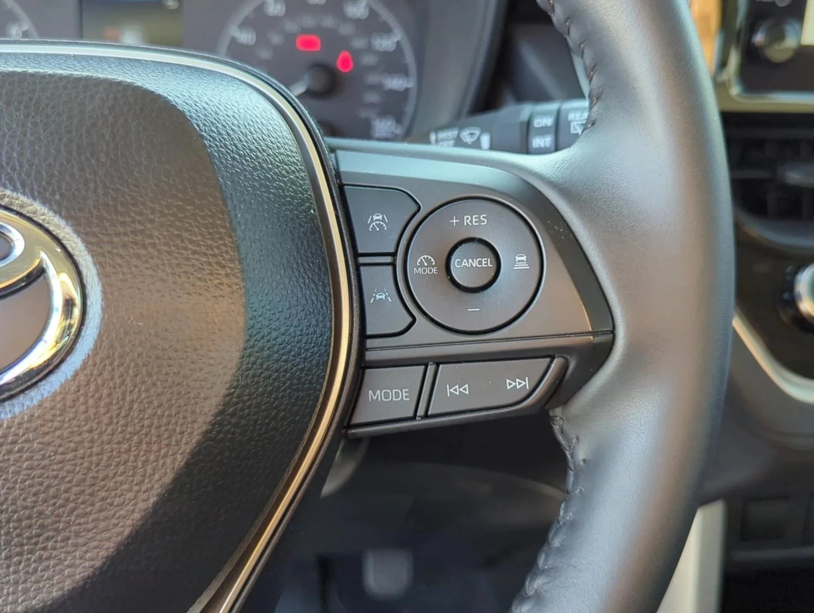 Used 2025 Sonic Silver Toyota LE image 13