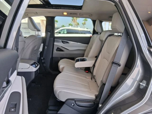 New 2027 GRAPHITE SHADOW INFINITI Luxe FWD image 20