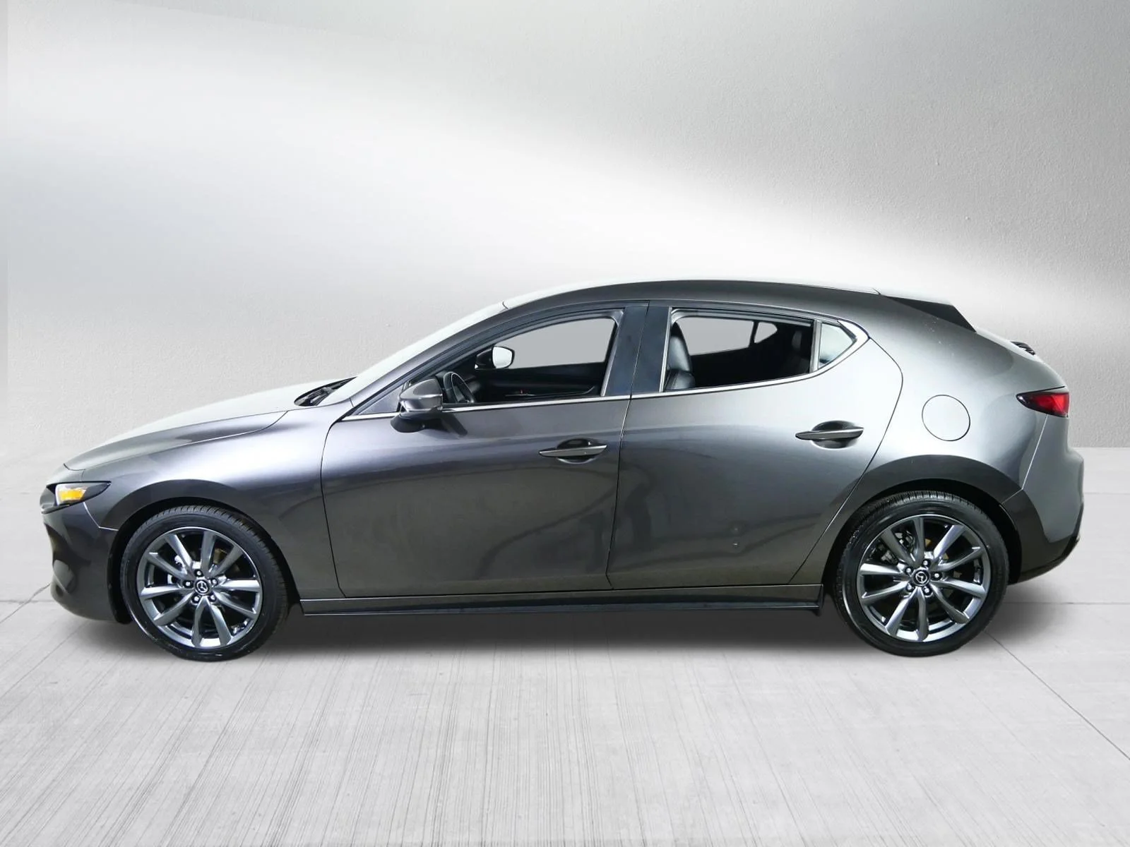 Used 2019 Machine Gray Metallic Mazda  image 4
