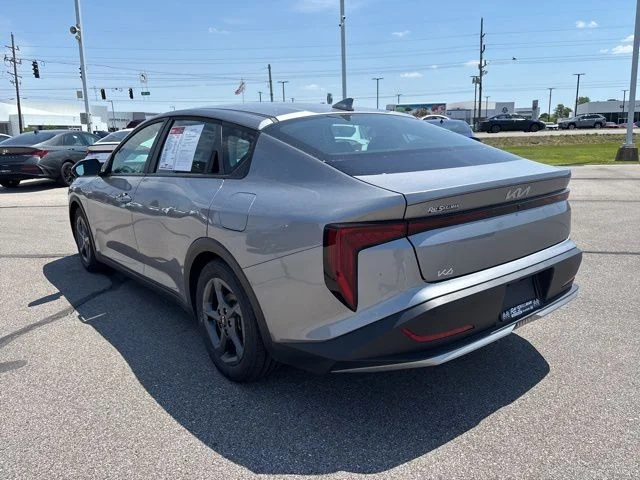 Used 2025 Steel Gray Kia LXS image 8