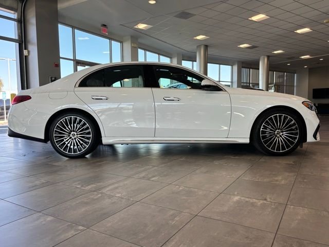 New 2026 MANUFAKTUR Moonlight White Metallic Mercedes-Benz E 350 image 3