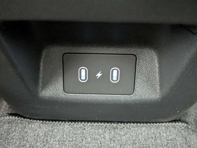 New 2026 Green Hyundai SEL FWD image 15