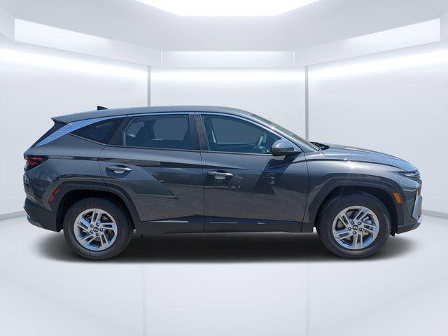 New 2026 Gray Hyundai SE FWD image 2