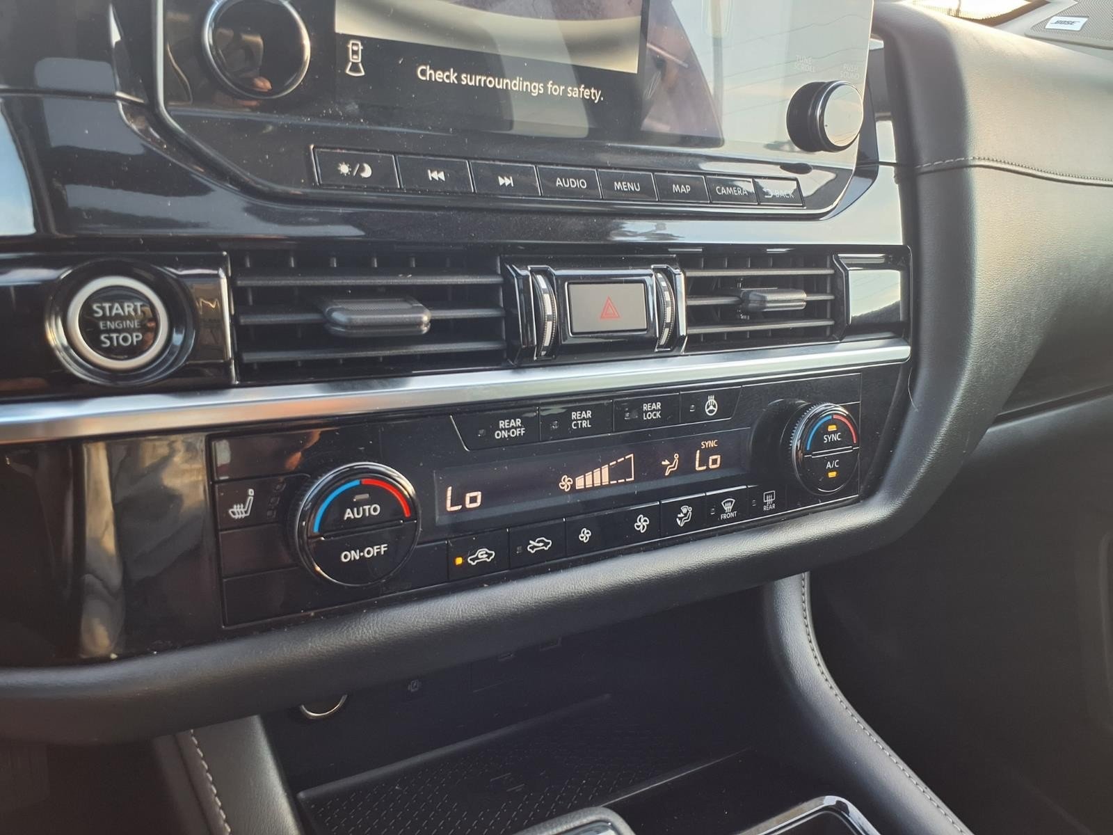 2022 Nissan Pathfinder SL Black at Robbins Nissan
