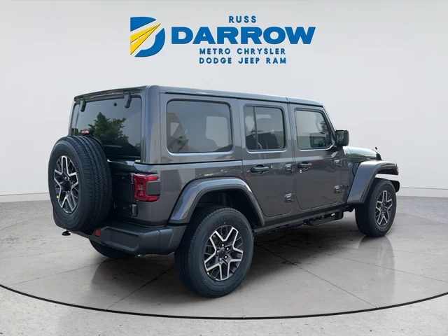 New 2026 Granite Crystal Metallic Clear-Coat Exterior Paint Jeep Sahara image 5
