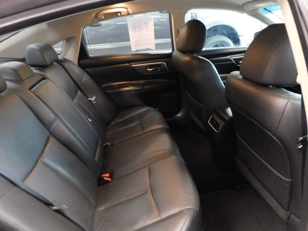 Used 2015 Gun Metallic Nissan 2.5 SL image 35