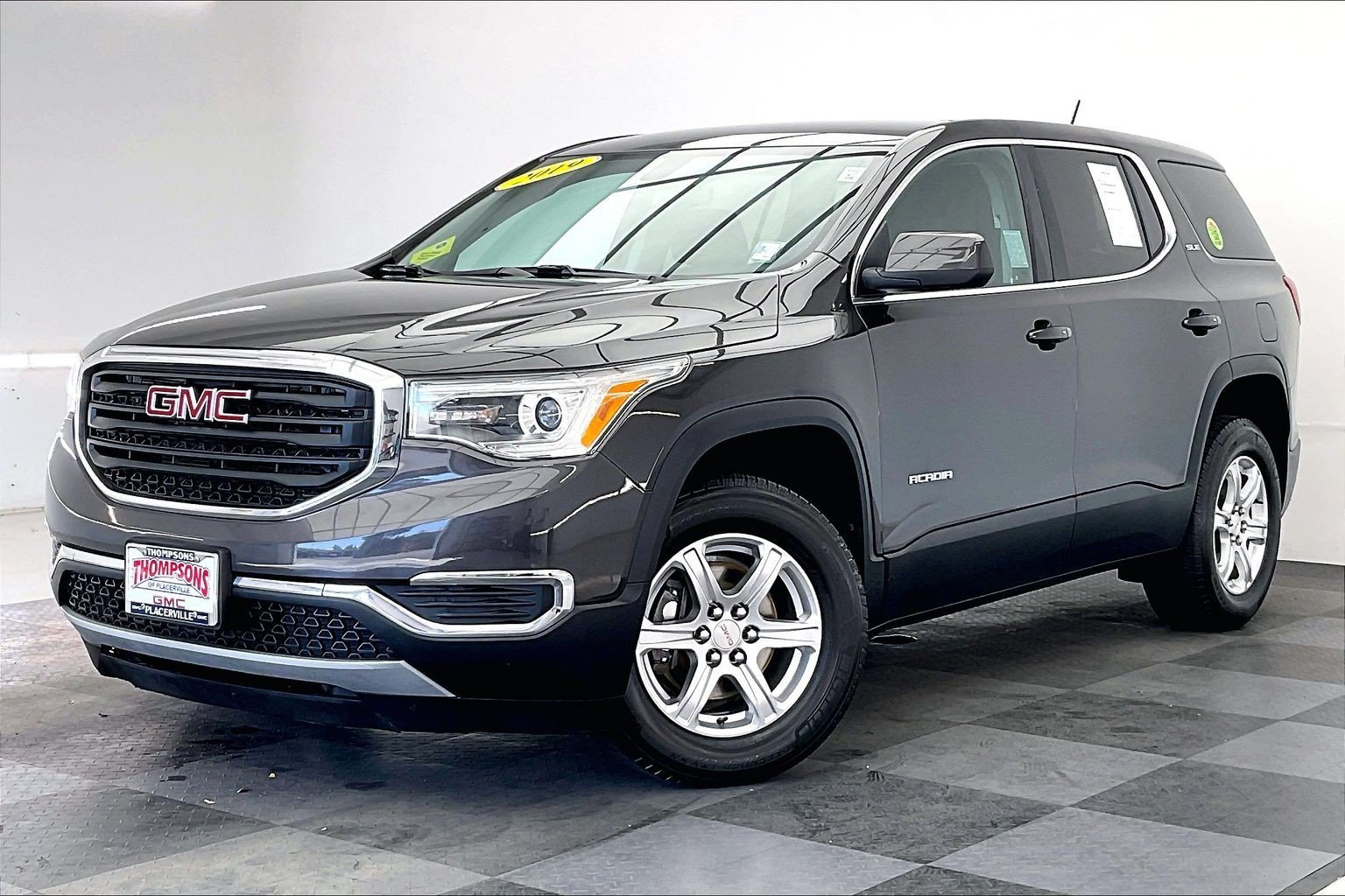 Used 2019 Iridium Metallic GMC SLE image 12