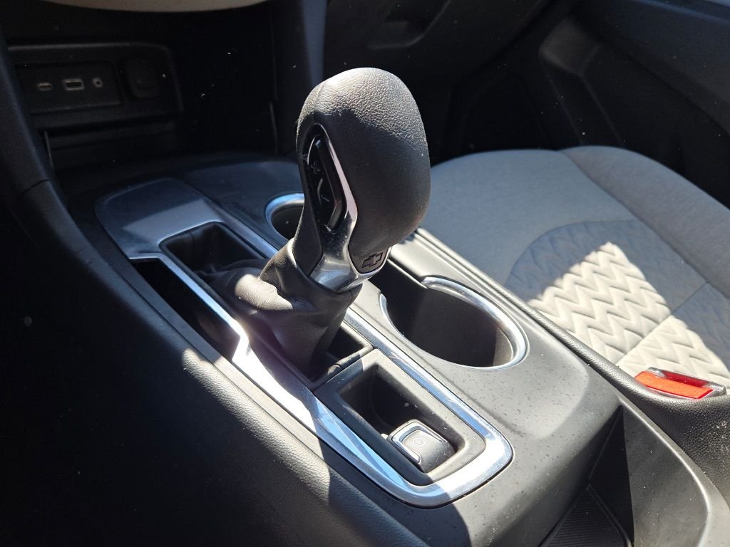 Used 2023 White Chevrolet LT image 22