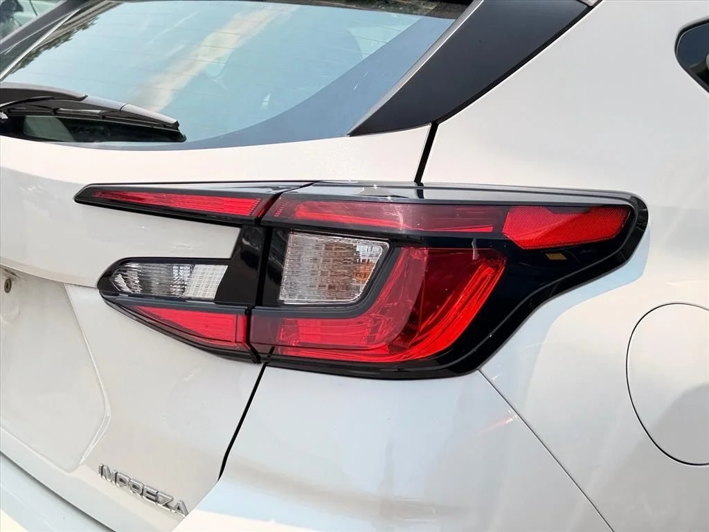 Used 2024 White Subaru Base image 12