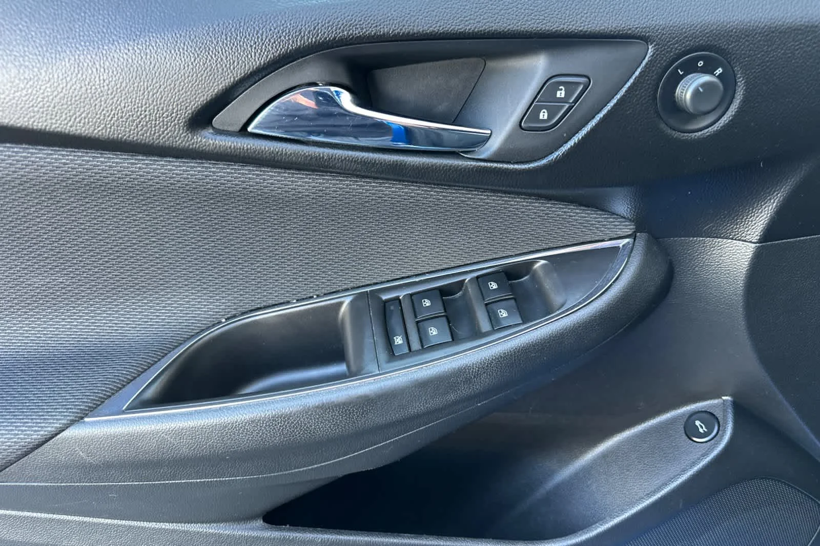 Used 2017 Kinetic Blue Metallic Chevrolet LT image 12