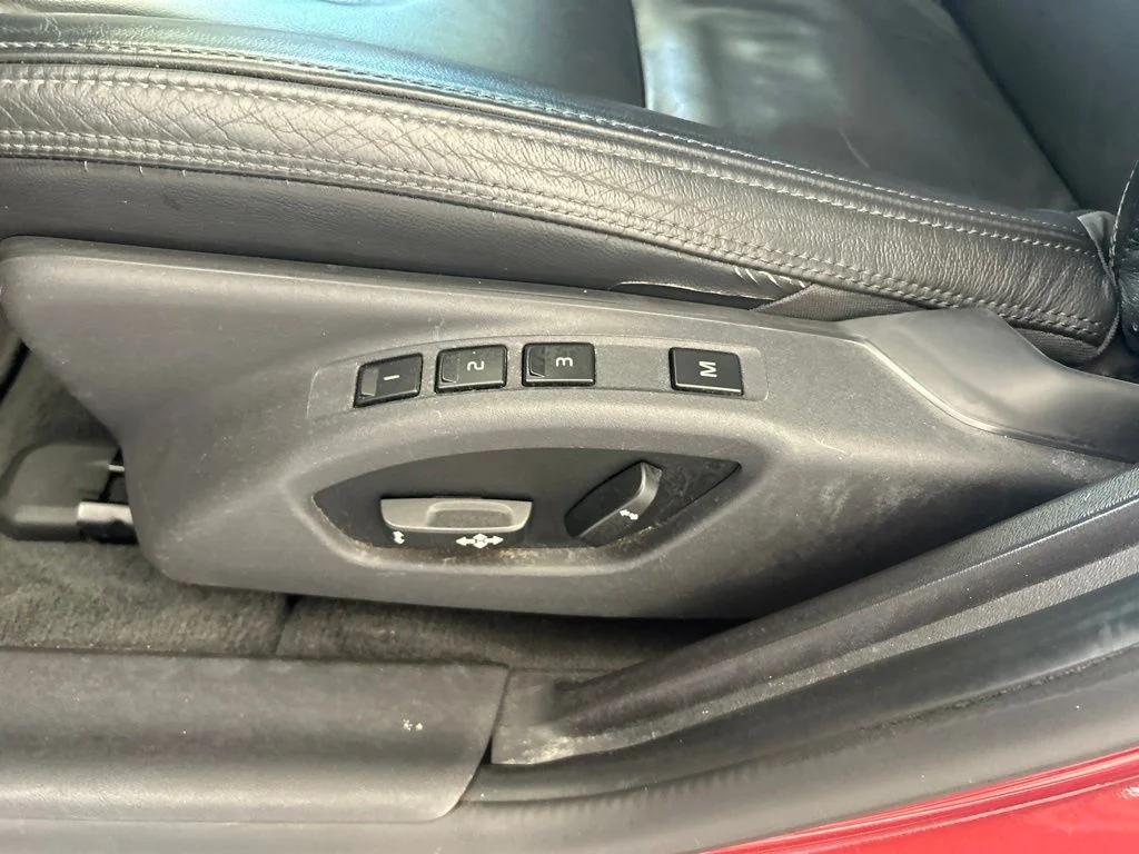 Used 2013  Volvo  image 34