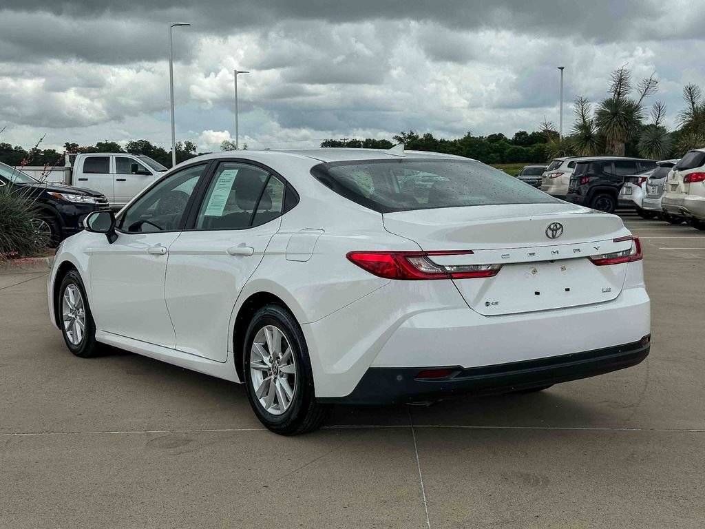 Used 2025 White Toyota LE image 5