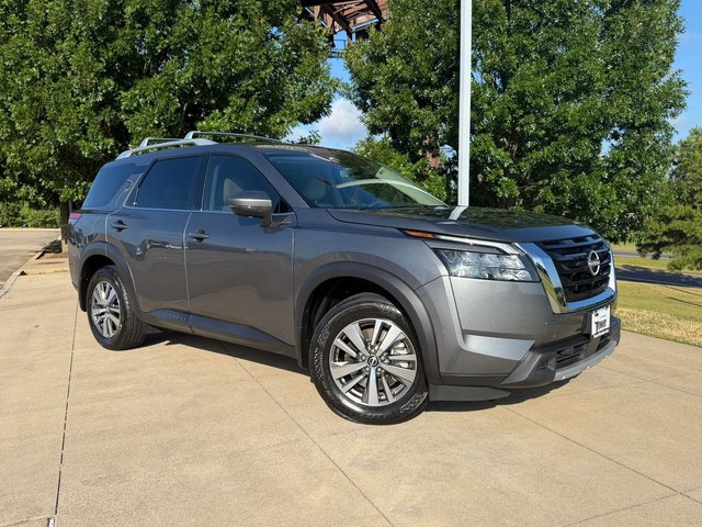 Pre-Owned 2025 Nissan Pathfinder SL 4D Sport Utility