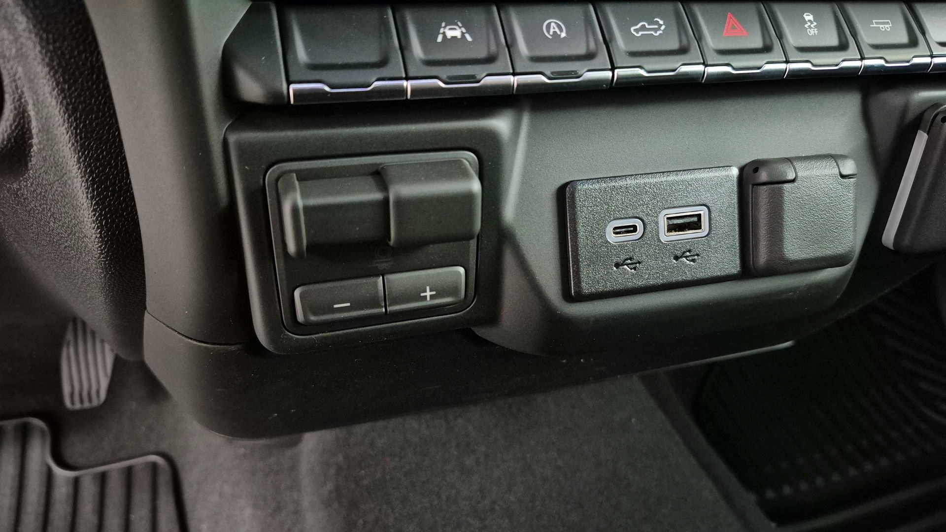2026 Chevrolet Silverado 1500 Custom - Photo 14