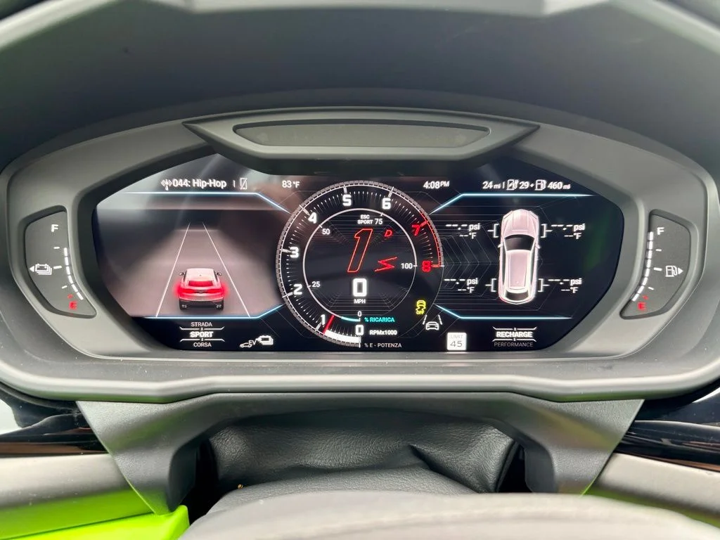New 2026 Green Lamborghini SE image 11