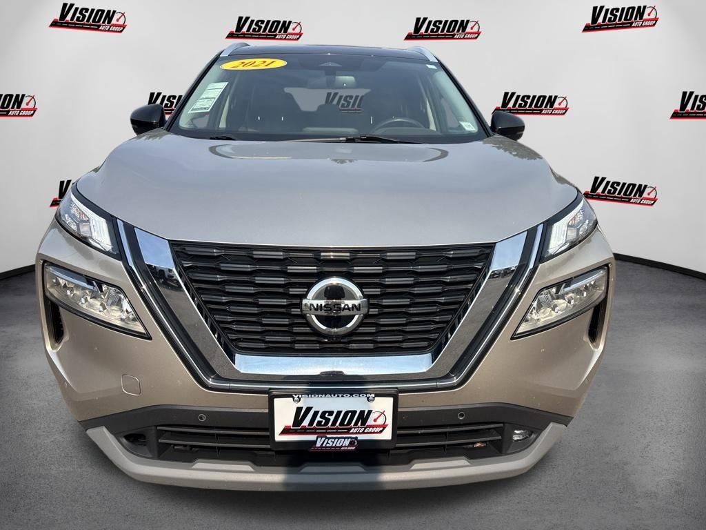 Used 2021 Gold Nissan SL image 2