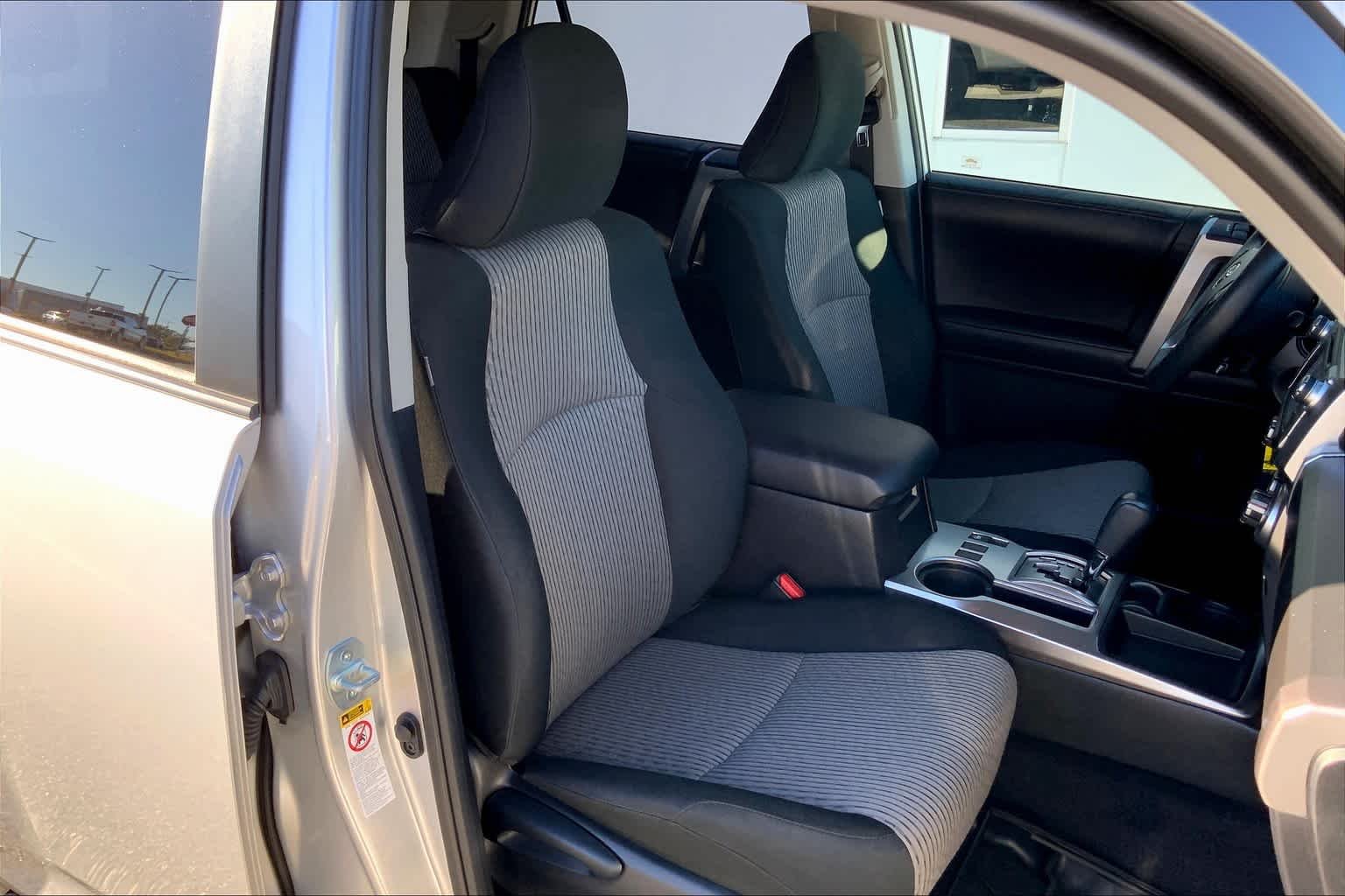 Used 2019 Classic Silver Metallic Toyota SR5 image 8