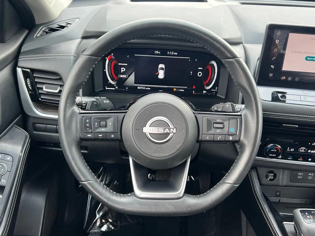 Used 2024 Deep Ocean Blue Nissan Platinum image 22