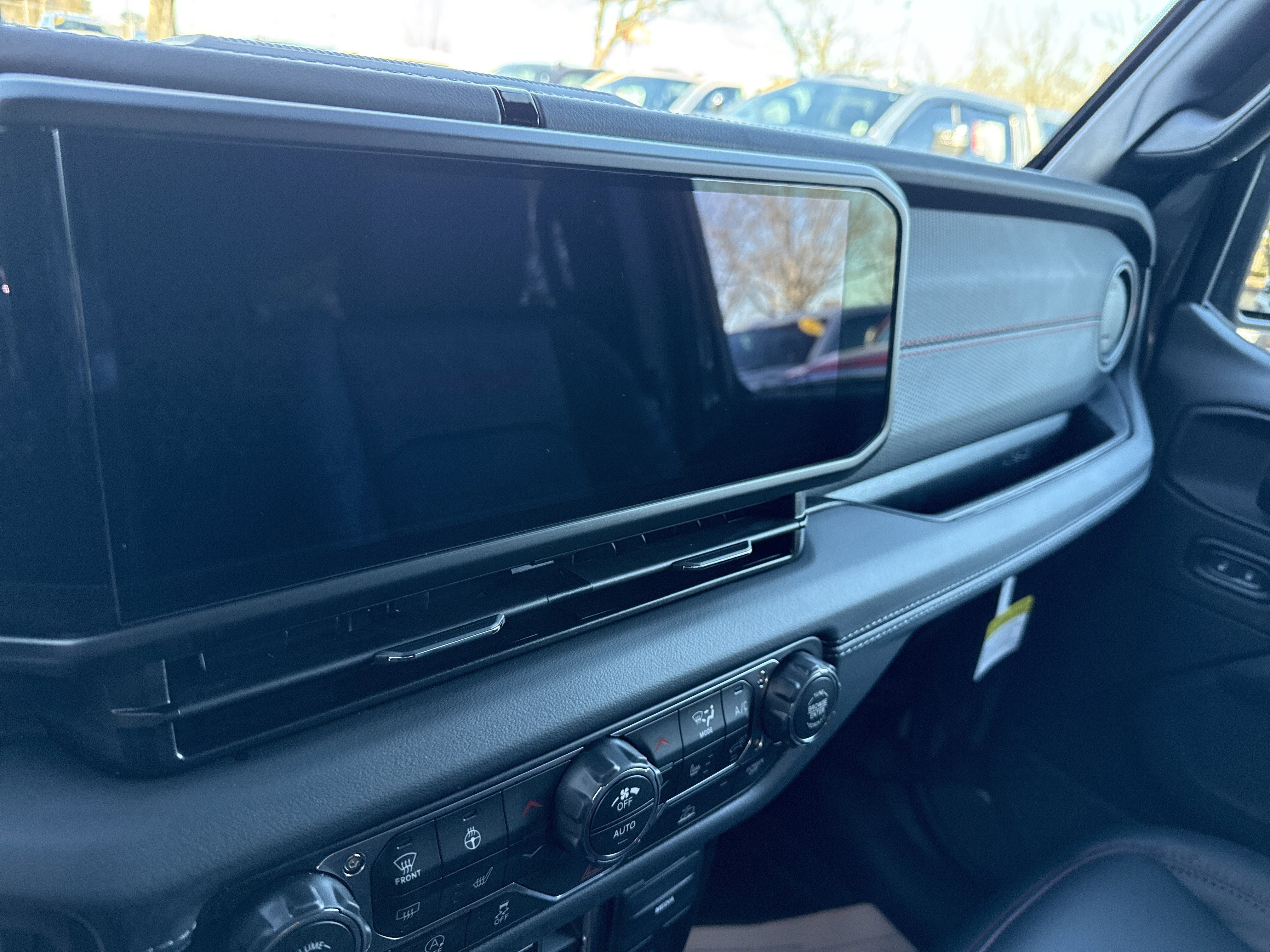 New 2026 Granite Crystal Metallic Clearcoat Jeep  image 31