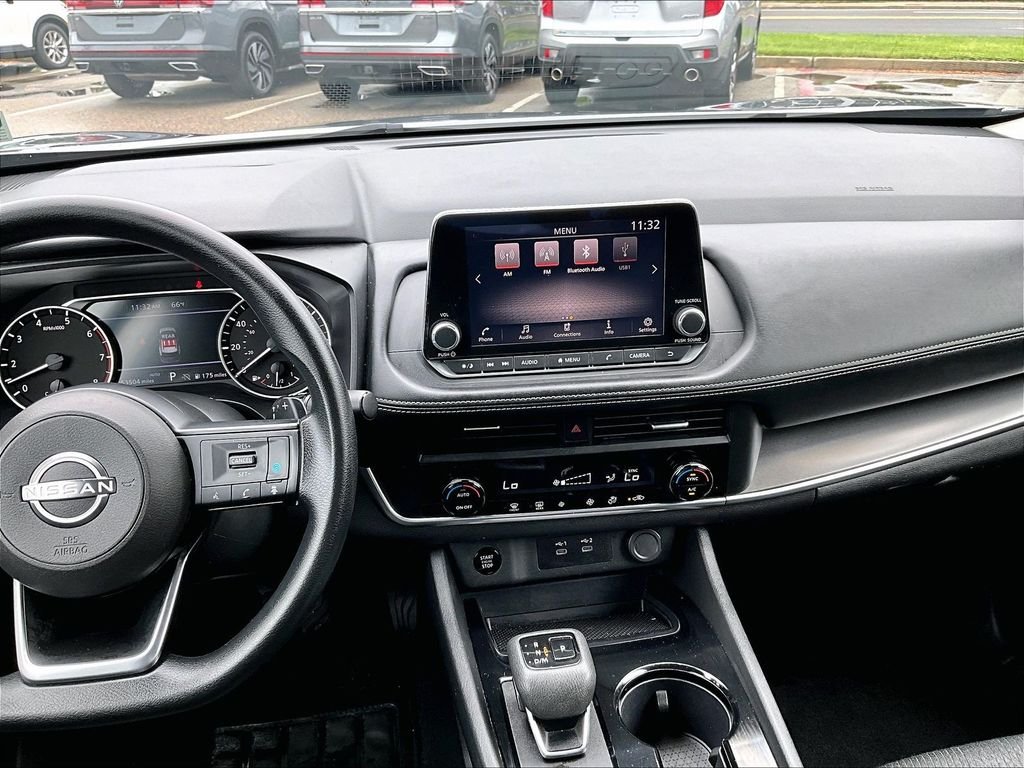 Used 2024 Gray Nissan SV image 18