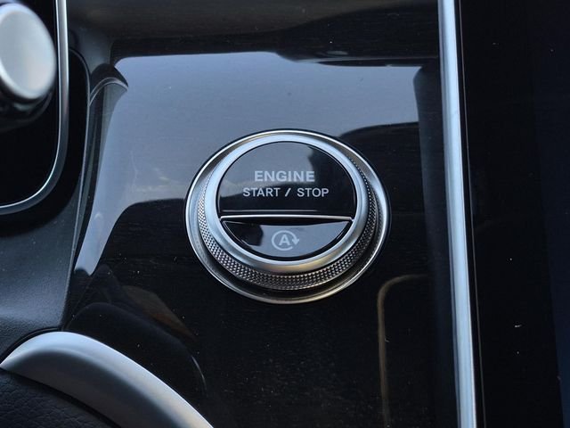 New 2026 Polar White Mercedes-Benz GLC 300 image 30
