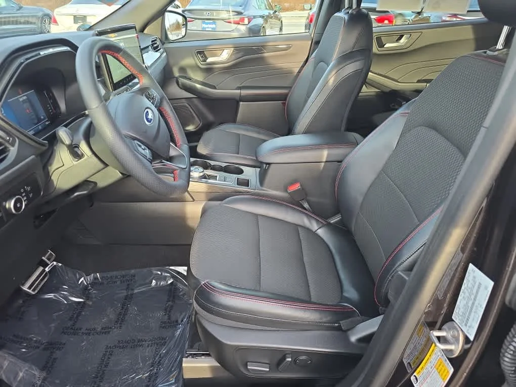 Certified Used 2023 Agate Black Ford ST-Line Select image 10
