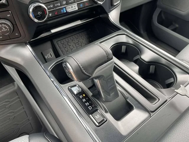 New 2026 Iconic Silver Metallic Ford Lariat image 32