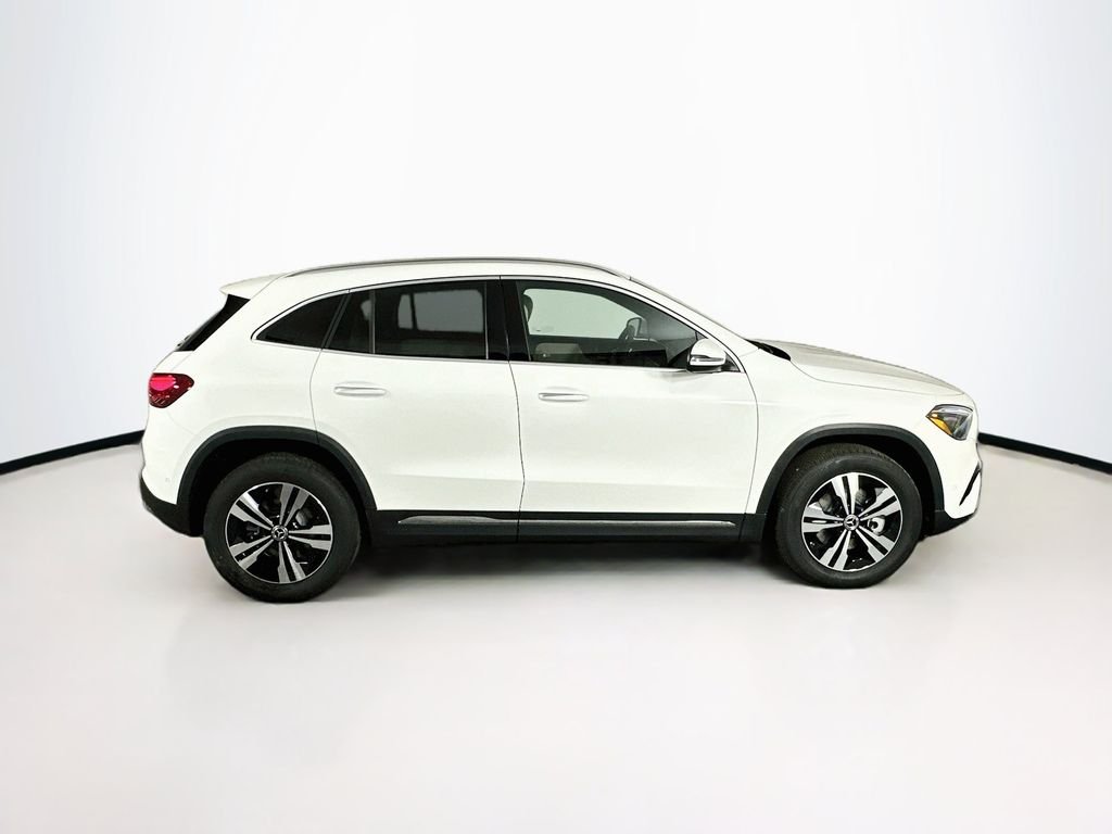 New 2026 Polar White Mercedes-Benz GLA 250 image 8