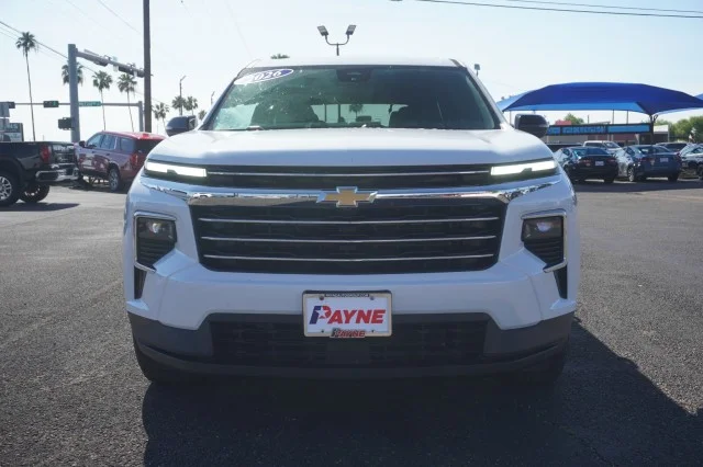 Used 2026 WHITE Chevrolet FWD LT image 2
