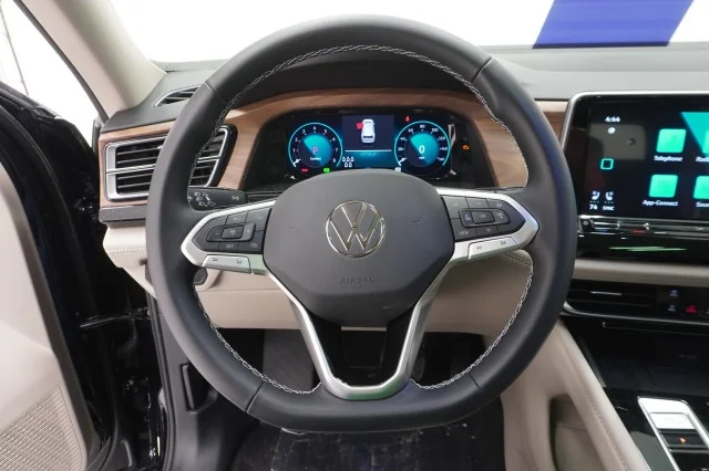 New 2026 Deep Black Pearl Volkswagen 2.0T SE w/Technology image 26