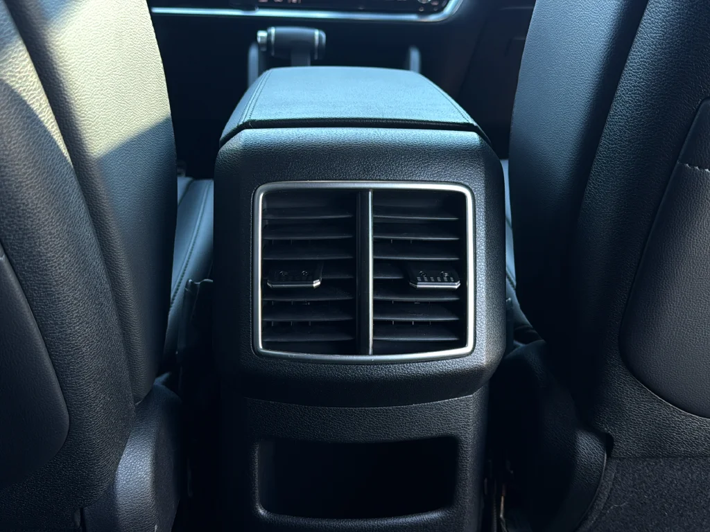 Used 2025 Jungle Green/Ebony Black Roof Kia X-Pro Prestige image 21