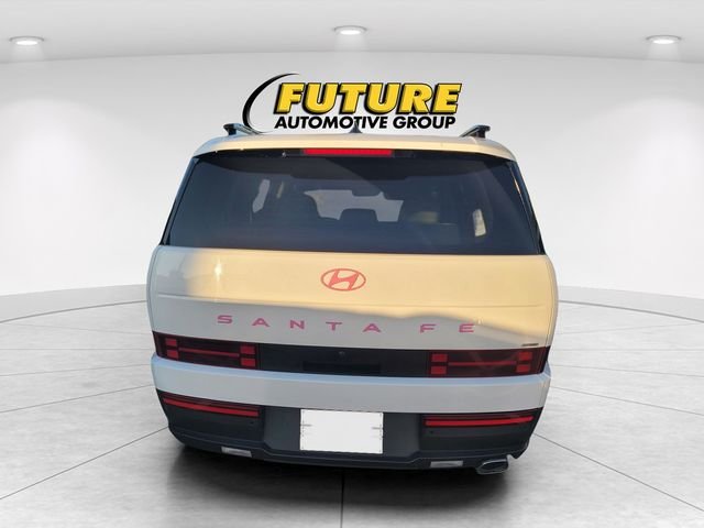 Used 2025 White Hyundai SEL image 4