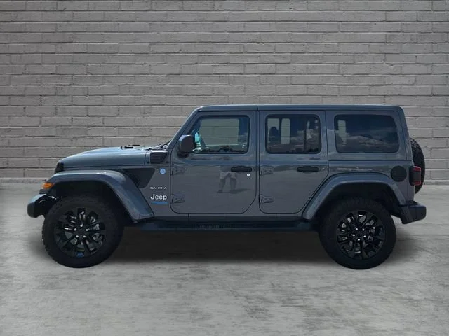 Used 2022 Gray Jeep Unlimited Sahara image 2