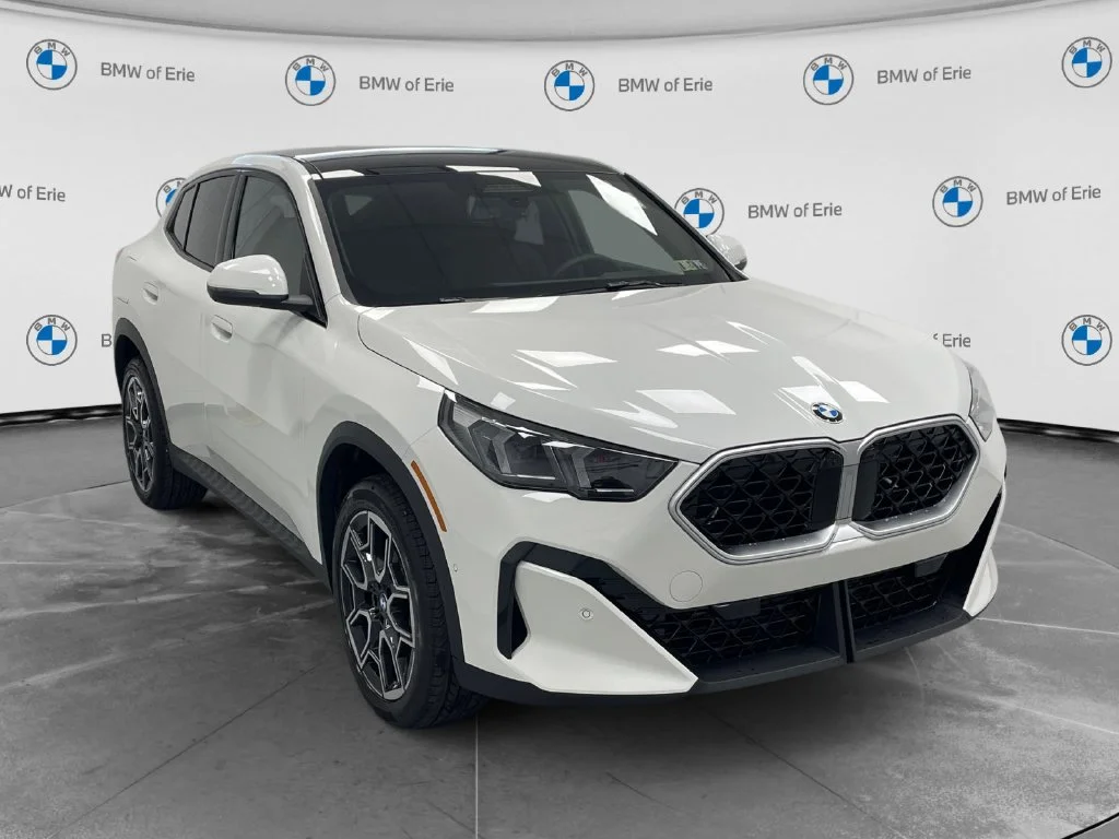Used 2026 Alpine White BMW xDrive28i image 7