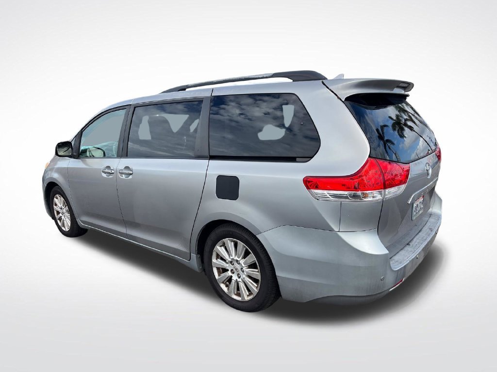 Used 2011 Gray Toyota Limited image 3