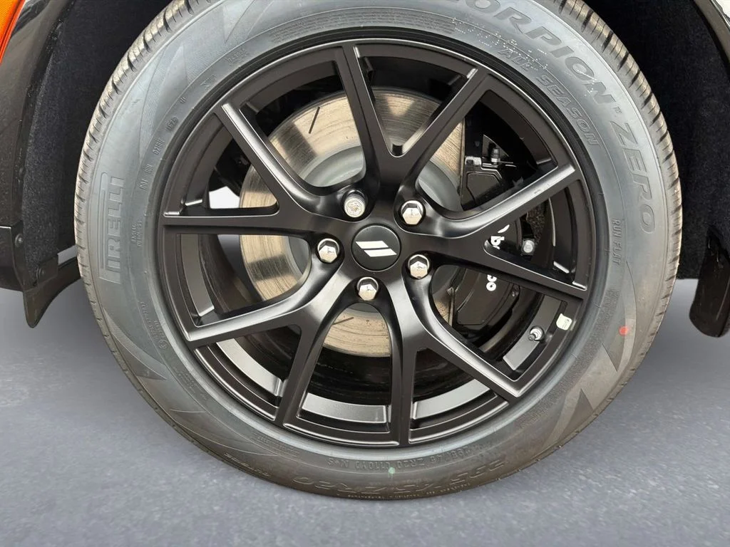 New 2026 Diamond Black Clear-Coat Exterior Paint Dodge GT Plus HEMI V8 image 9