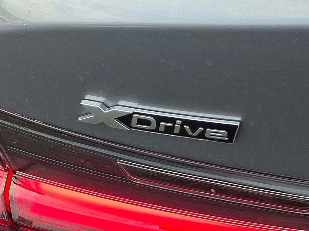 New 2026 Skyscraper Grey Metallic BMW M340i xDrive image 12