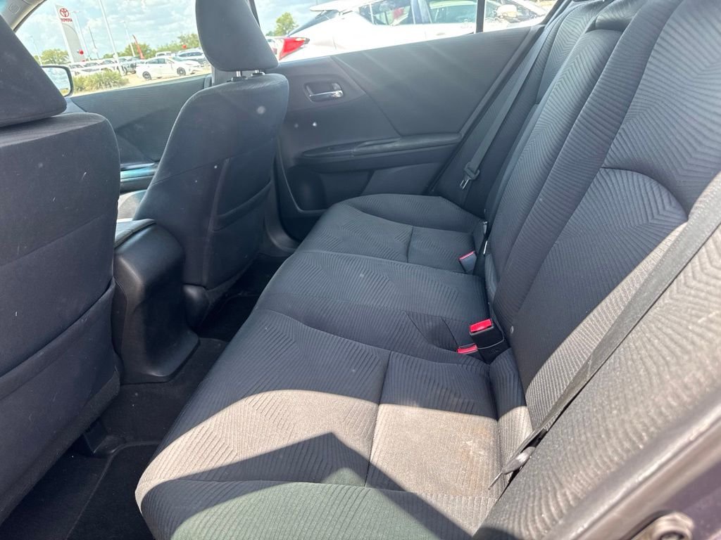 Used 2016  Honda LX image 9
